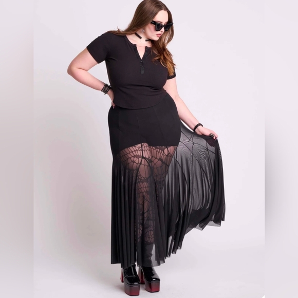 Midnight Hour | Mesh Godet Maxi Skirt | 3X - Picture 1 of 4